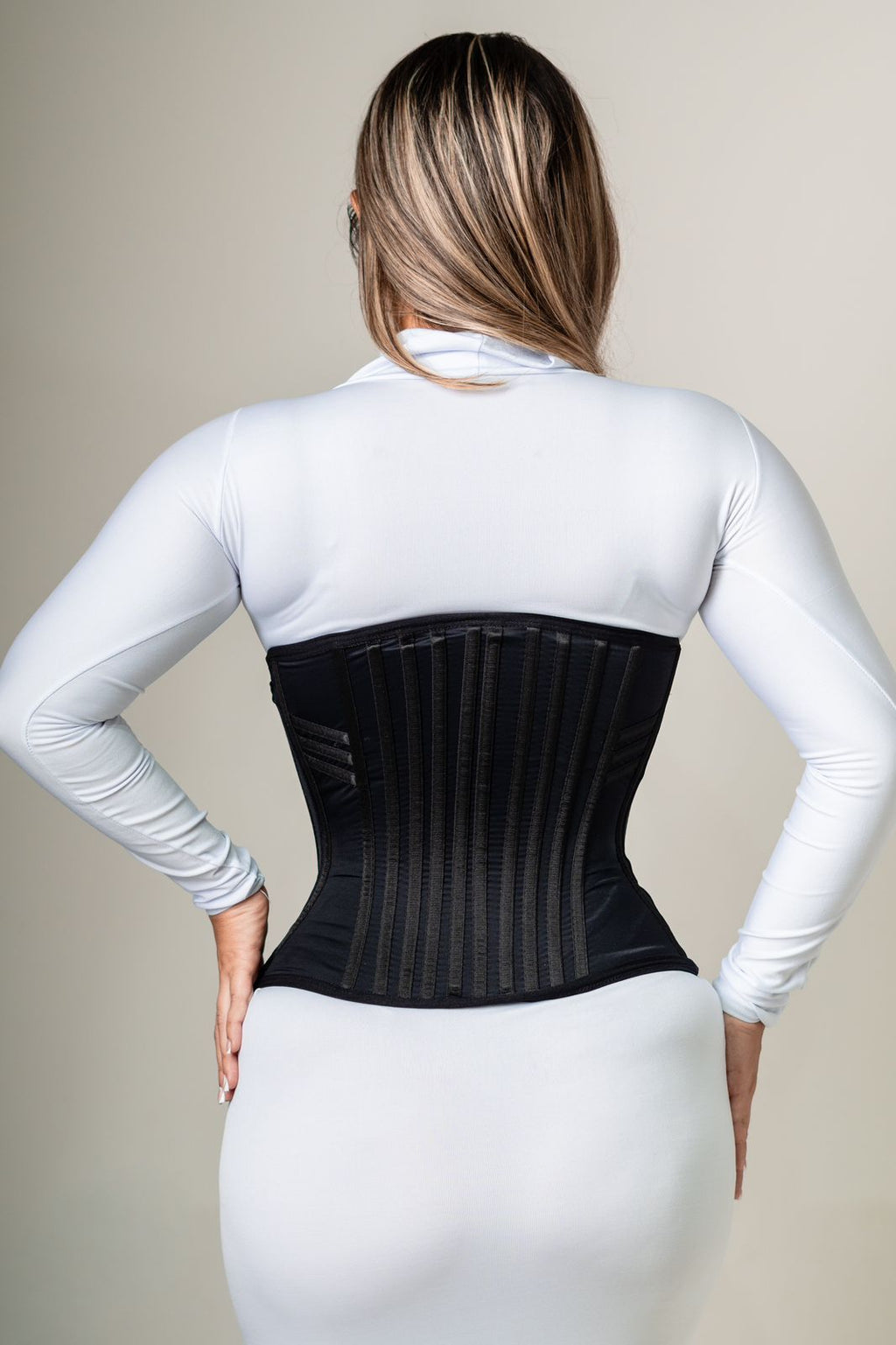 Cinta Modeladora 30 Barbatanas com Ziper Regulador