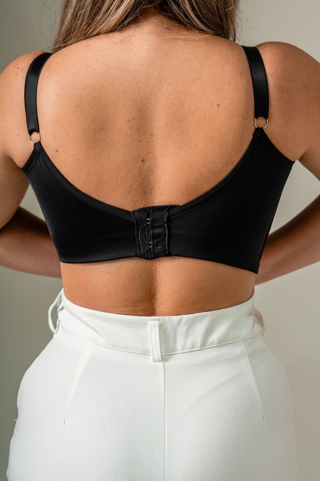 Sutiã Modelador com 2 Barbatanas – Alta Sustentação e Conforto